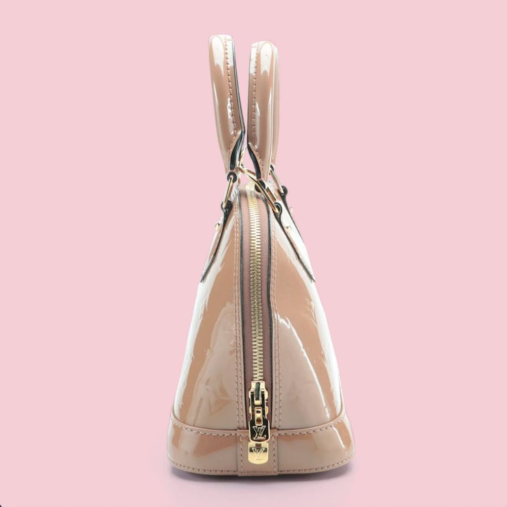 LIKE NEW - Louis Vuitton Monogram Vernis Alma BB - Picture 5 of 13